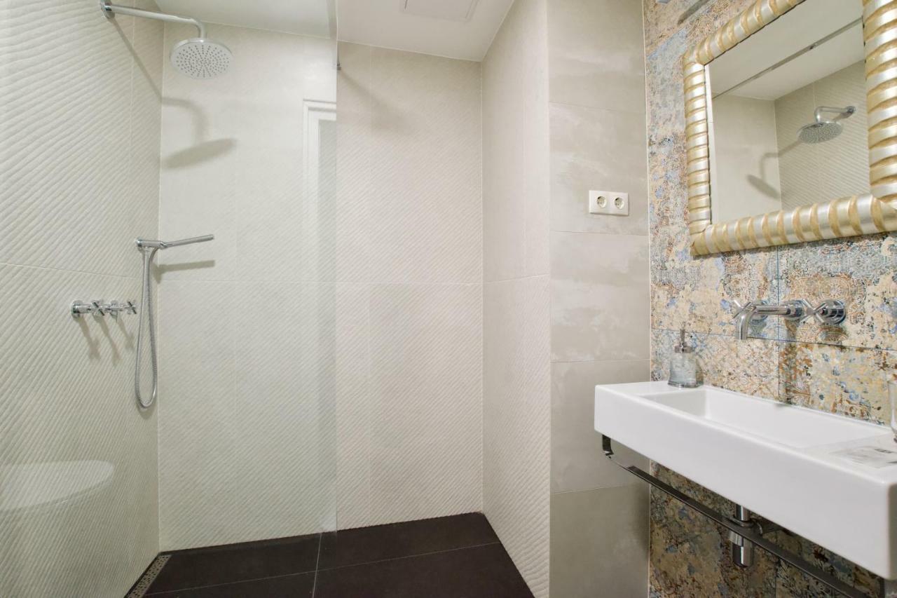 Luxury Apartment by Hi5 - Október 6 Street Budapeszt Zewnętrze zdjęcie