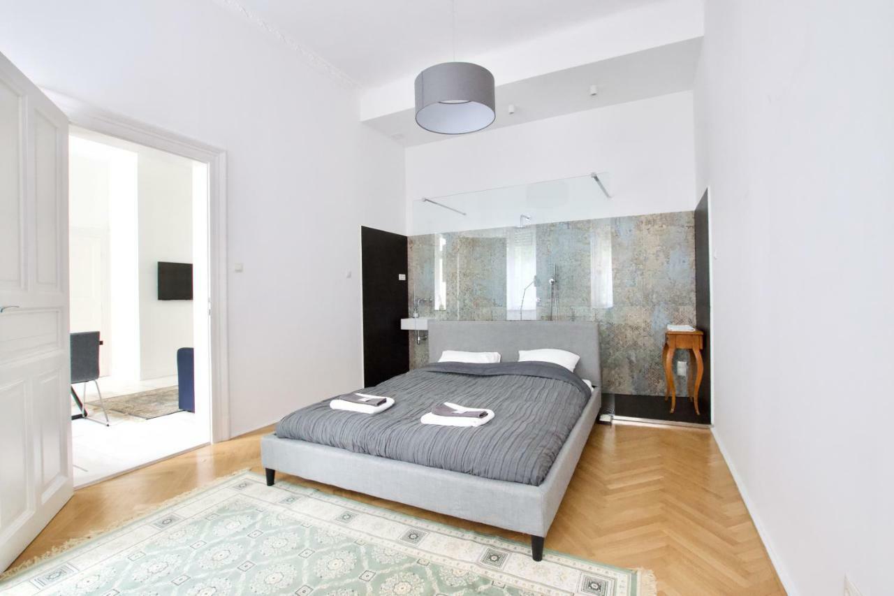 Luxury Apartment by Hi5 - Október 6 Street Budapeszt Zewnętrze zdjęcie