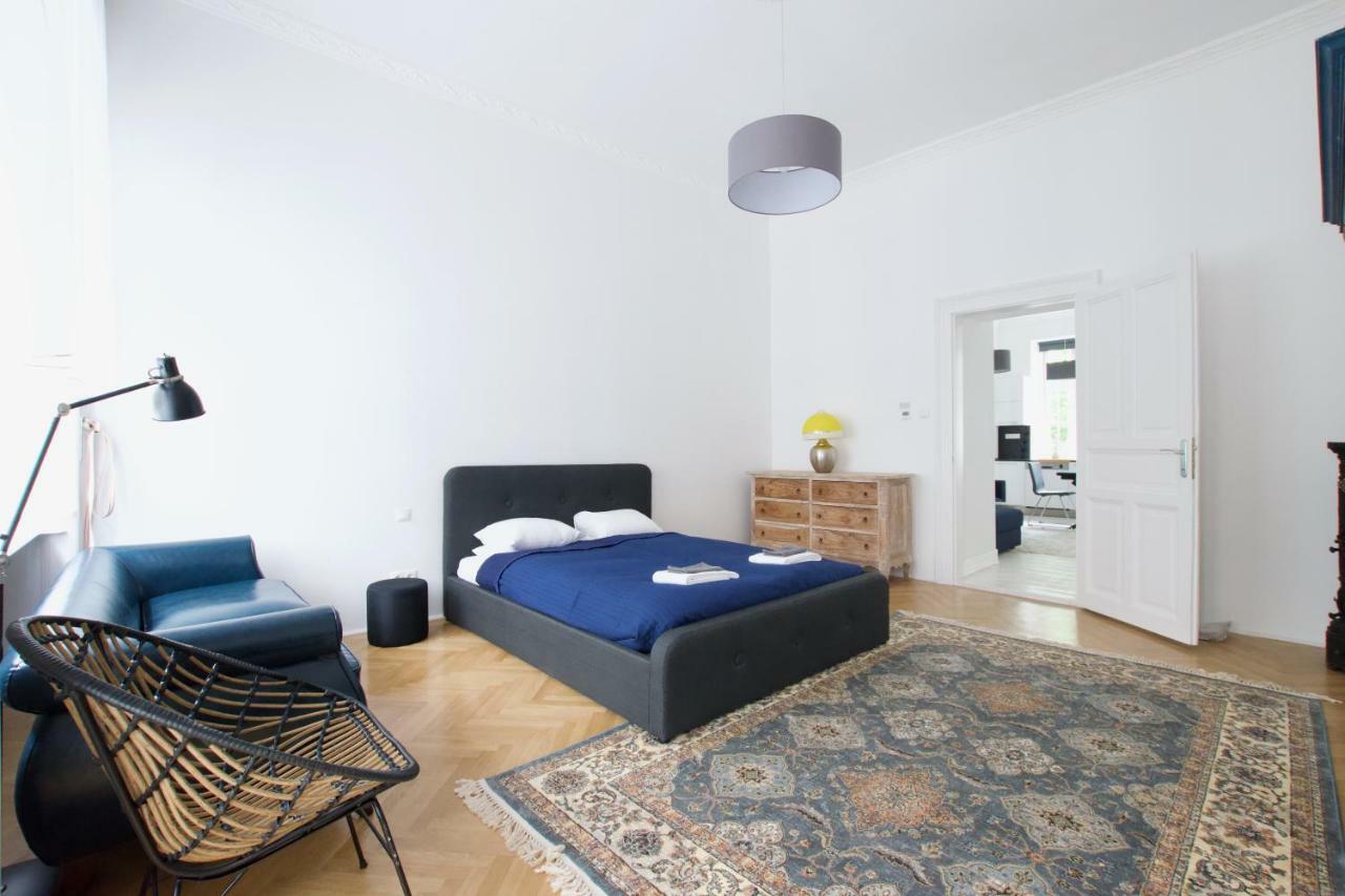 Luxury Apartment by Hi5 - Október 6 Street Budapeszt Zewnętrze zdjęcie